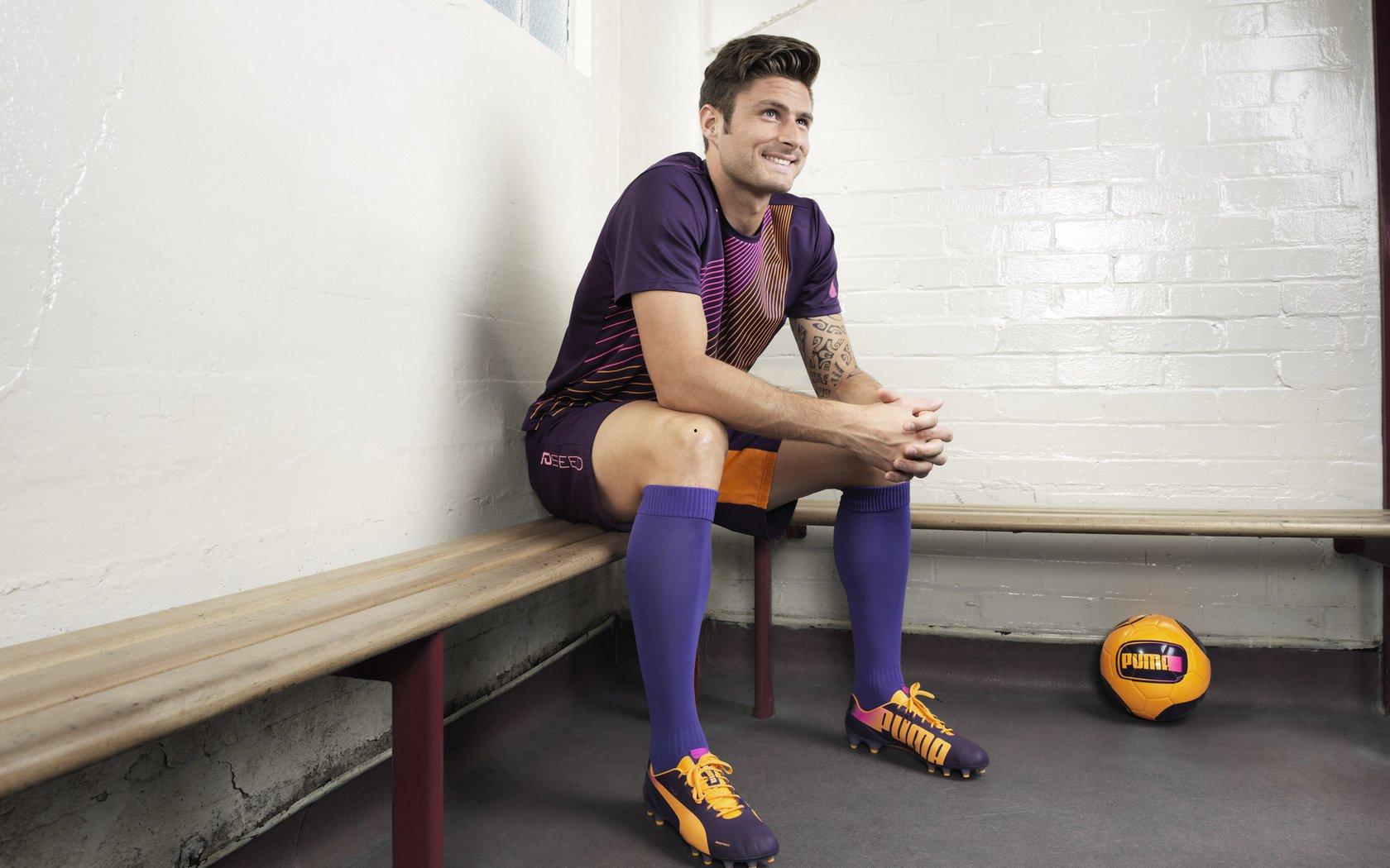 荷兰完美防守锁定出线 进球功臣，出线日别黑了